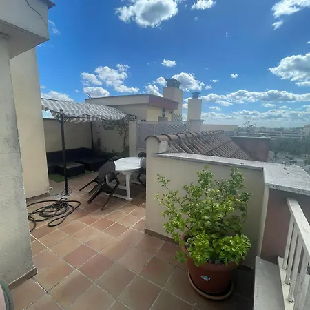 Atico Duplex Mirasierra Renfe 50 M Centrico Apartment